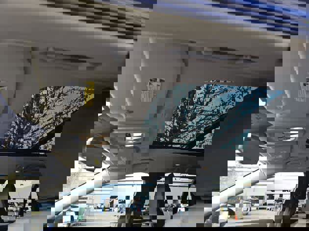 Used 2025 Volvo V60 B5 Cross Country Plus image 9