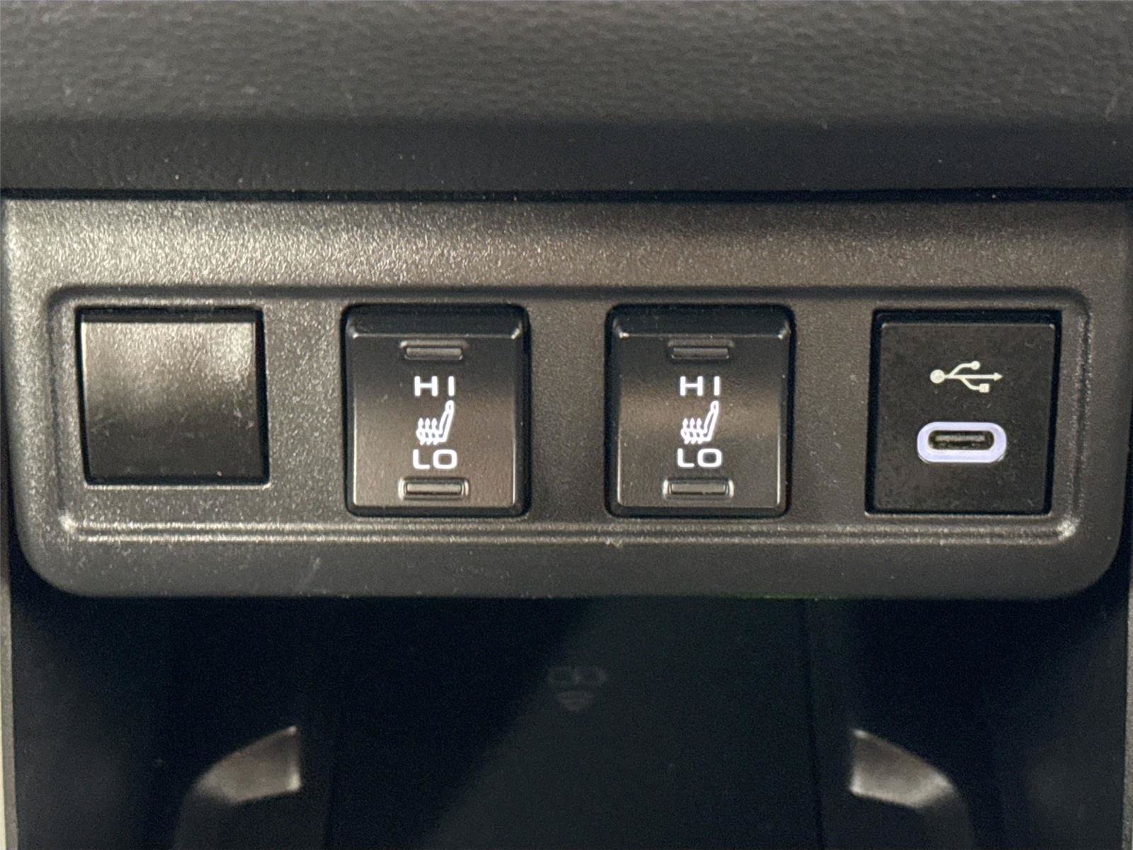 Certified 2025 Toyota Corolla Cross XLE FWD image 8