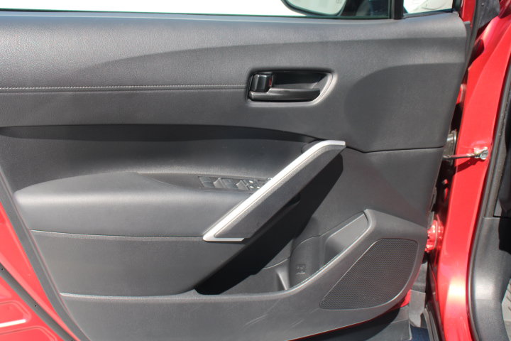 Used 2025 Toyota Corolla Cross AWD Hybrid w/ Moonroof Package image 10