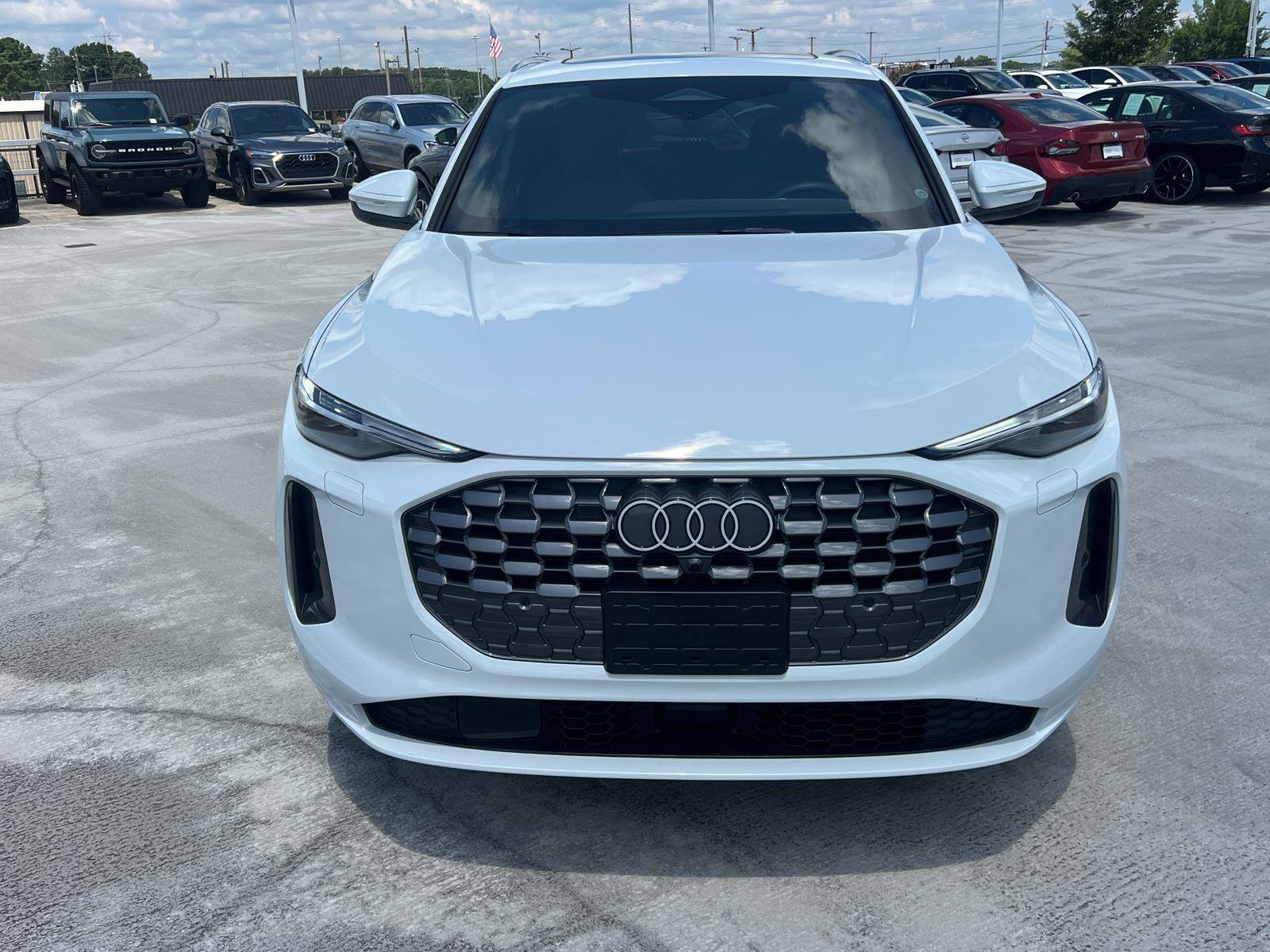 Certified 2025 Audi Q5 Premium w/ Premium Plus AWD/4WD image 2