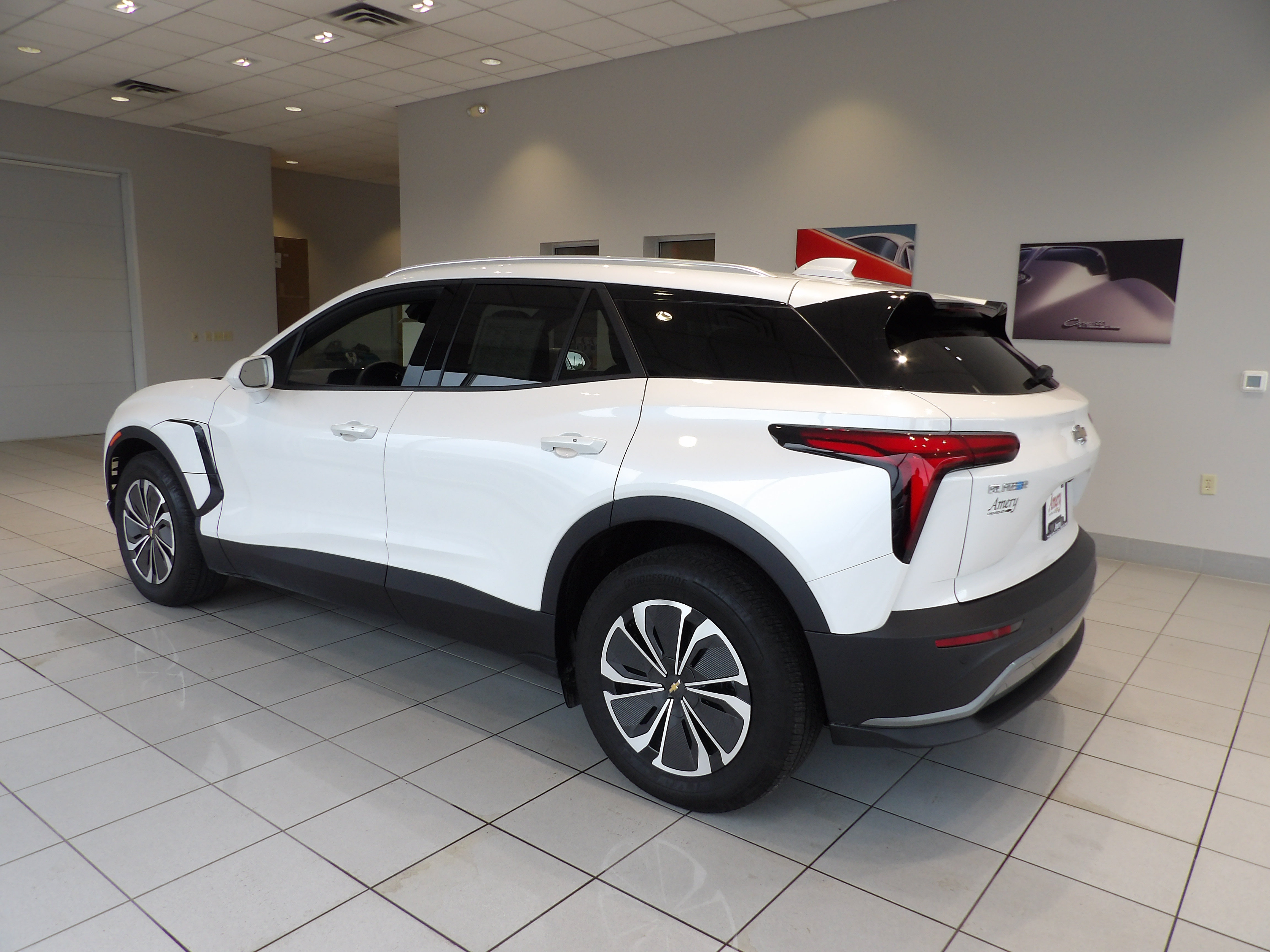 Used 2024 Chevrolet Blazer EV LT AWD/4WD image 6