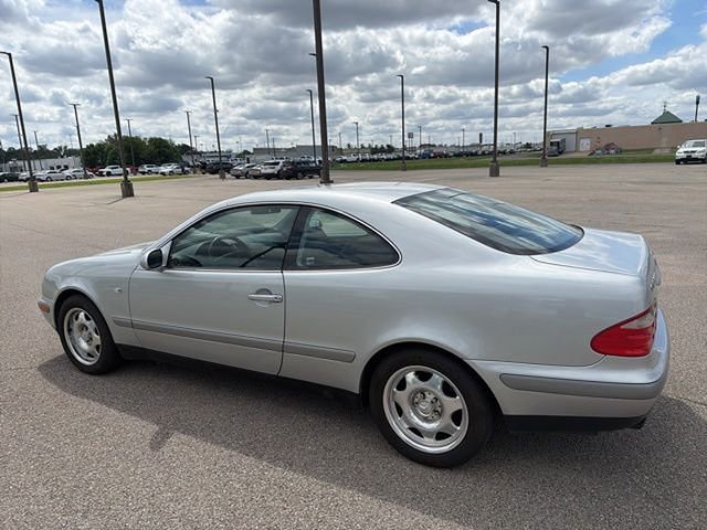 Used 1999 Mercedes-Benz CLK 320 Coupe image 16