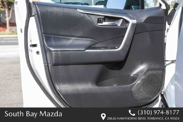 Used 2023 Toyota RAV4 XLE FWD image 23