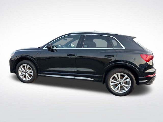 Used 2025 Audi Q3 2.0T Premium AWD/4WD image 2