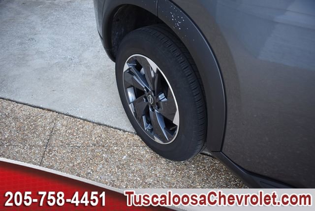 Used 2024 Nissan Rogue SV image 14