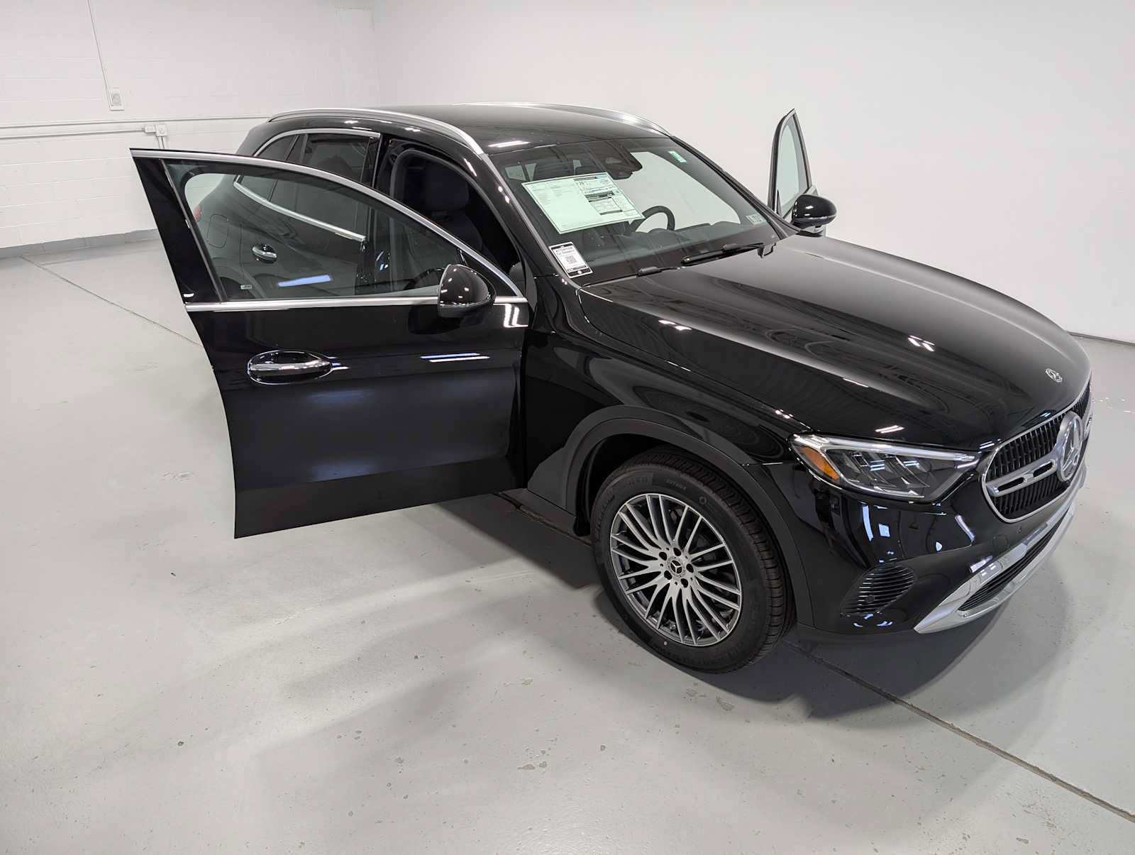New 2026 Mercedes-Benz GLC 300 4MATIC image 14