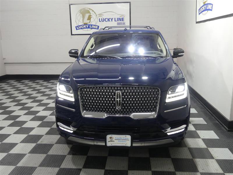 Used 2018 Lincoln Navigator Reserve w/ Technology Package AWD/4WD image 3
