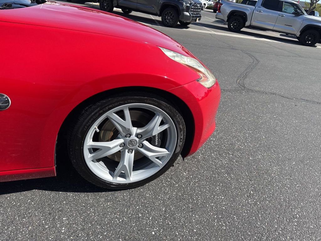 Used 2010 Nissan 370Z Touring w/ Sport Pkg image 16