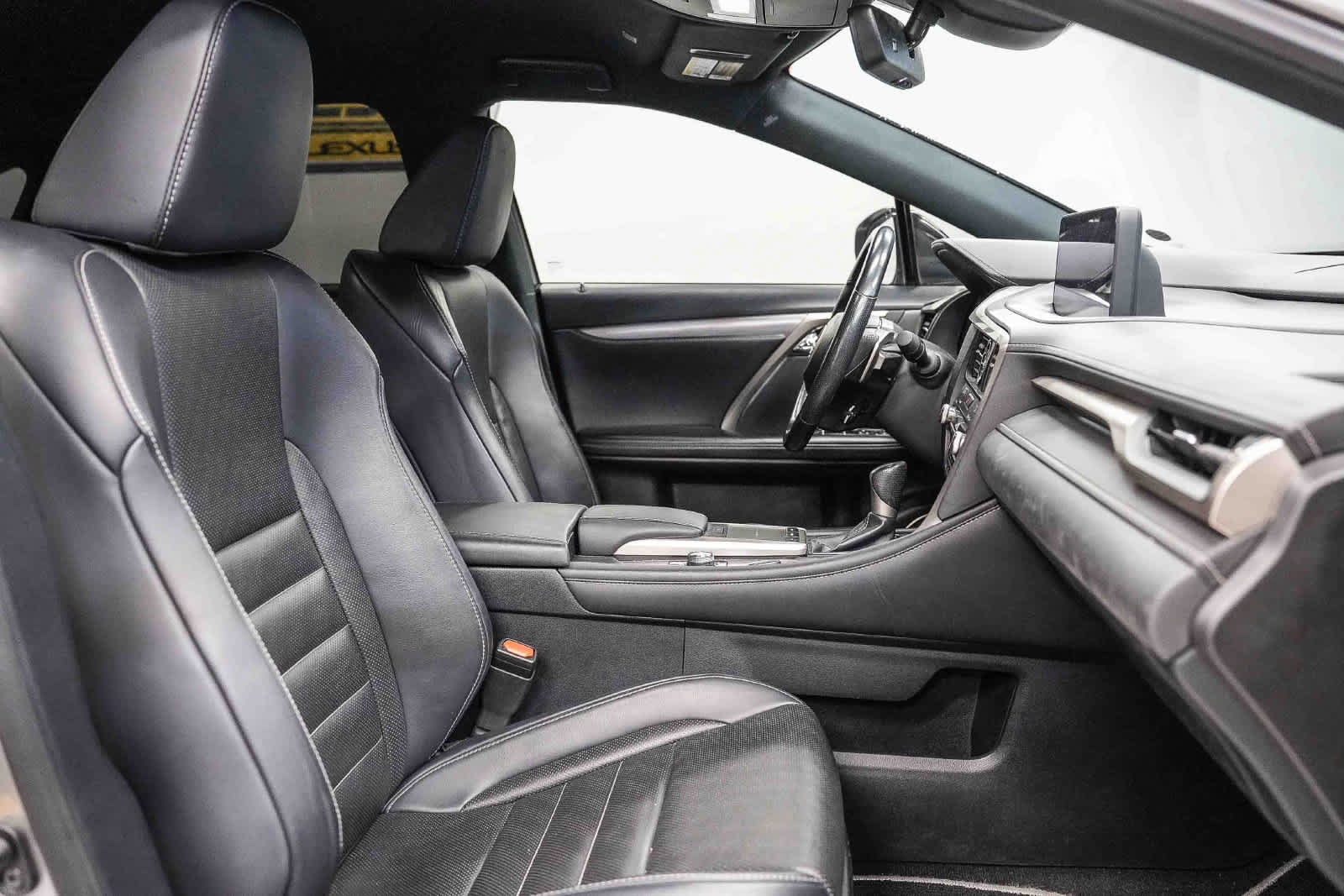Used 2020 Lexus RX 350 F Sport w/ Cold Weather Package AWD/4WD image 17