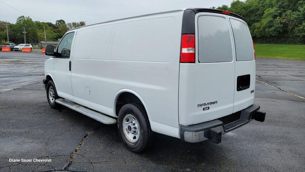 Used 2021 GMC Savana 2500 w/ Driver Convenience Package RWD image 9
