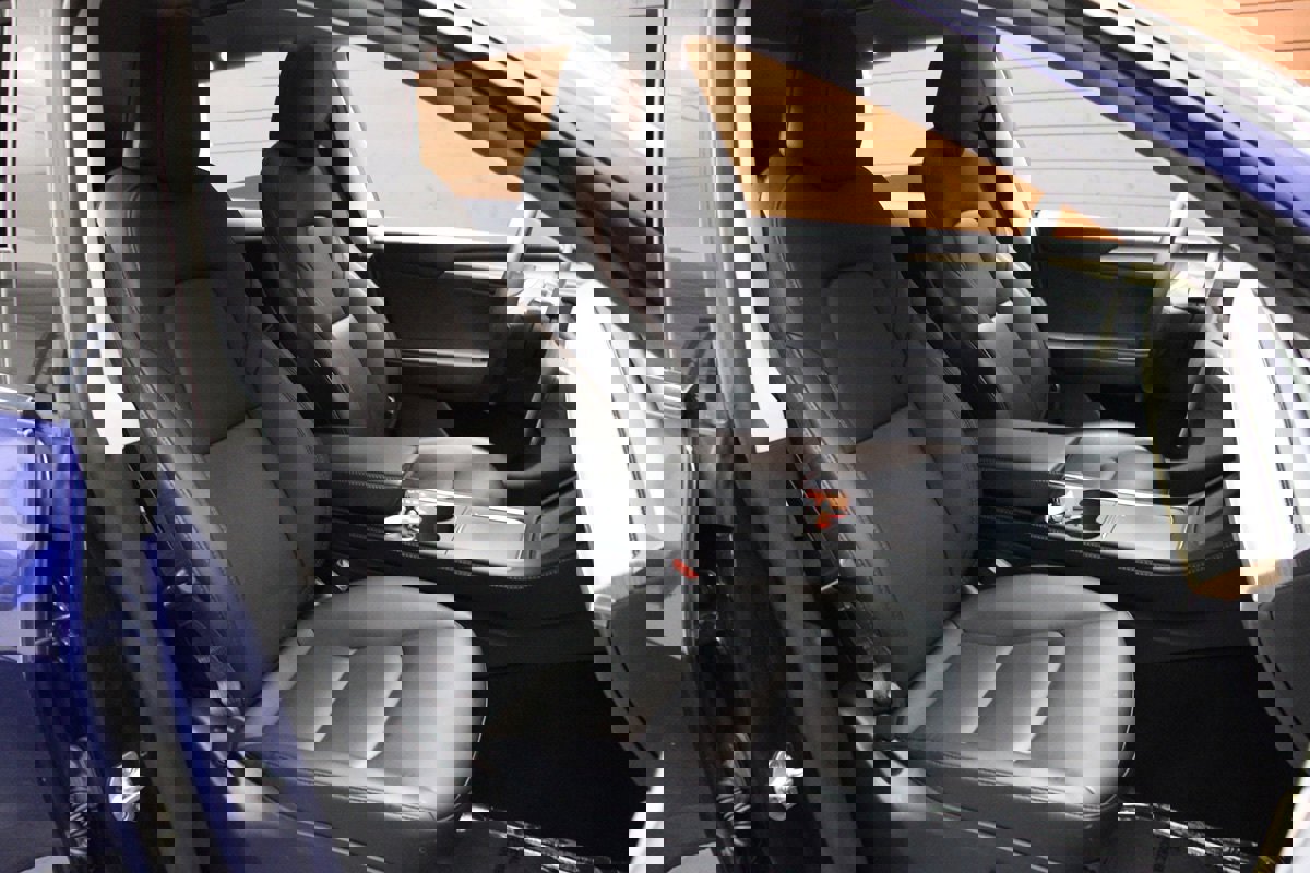 Used 2024 Tesla Model Y Long Range image 58