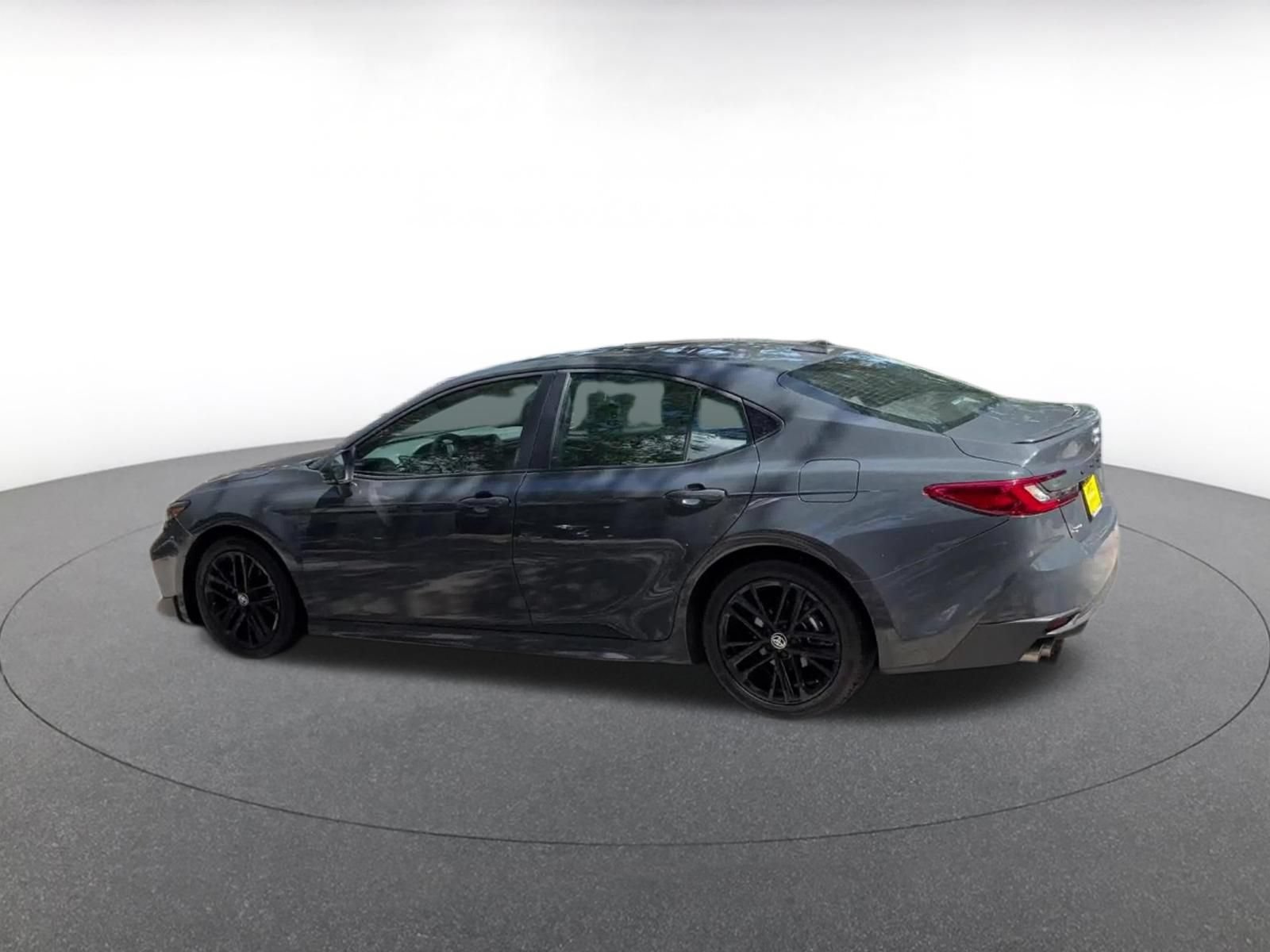 Used 2026 Toyota Camry SE FWD image 10