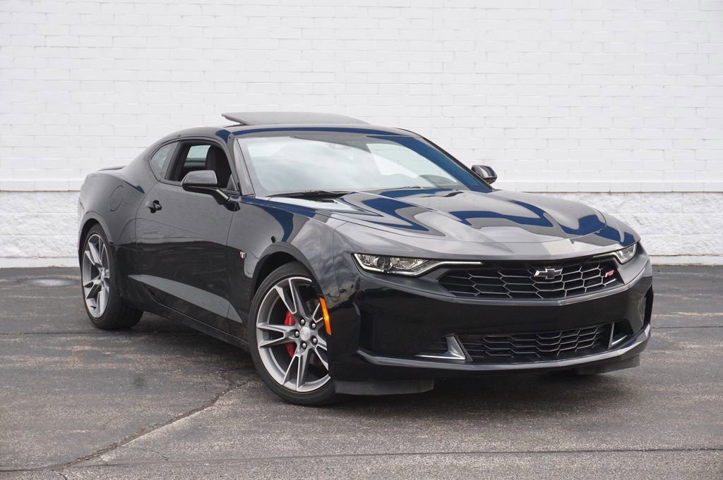 Used 2024 Chevrolet Camaro LT w/ RS Package RWD image 2