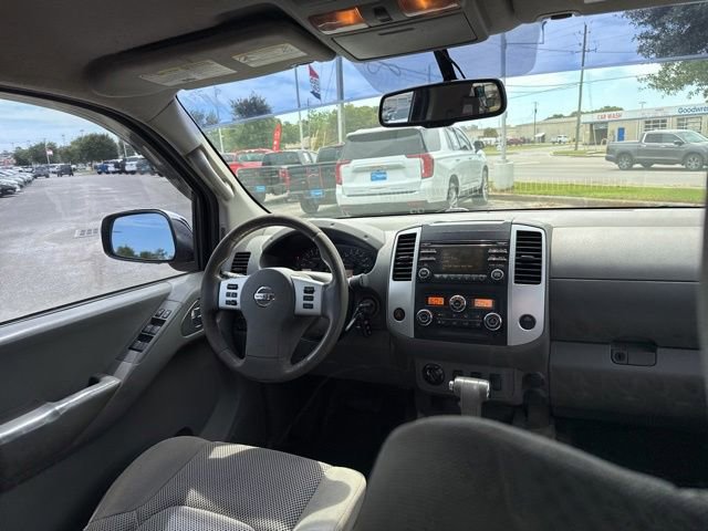 Used 2013 Nissan Frontier SV w/ SV Value Truck Pkg AWD/4WD image 19