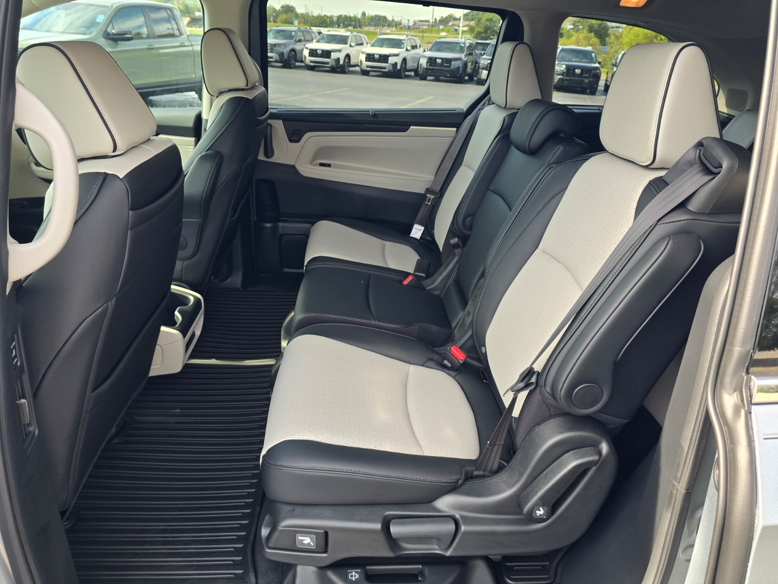 New 2027 Honda Odyssey Elite image 14
