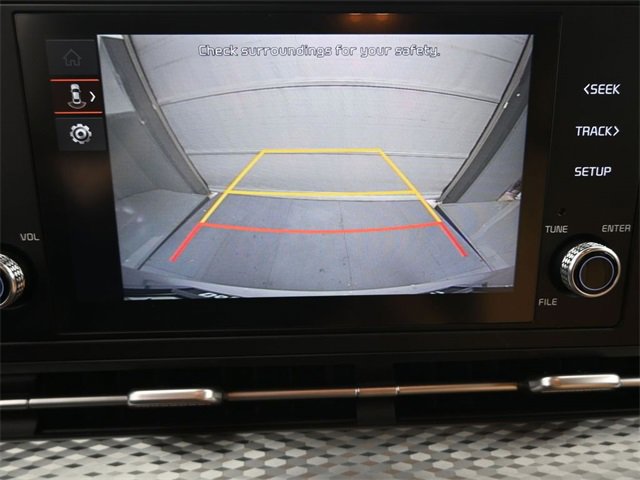 Used 2023 Kia Carnival LX image 32