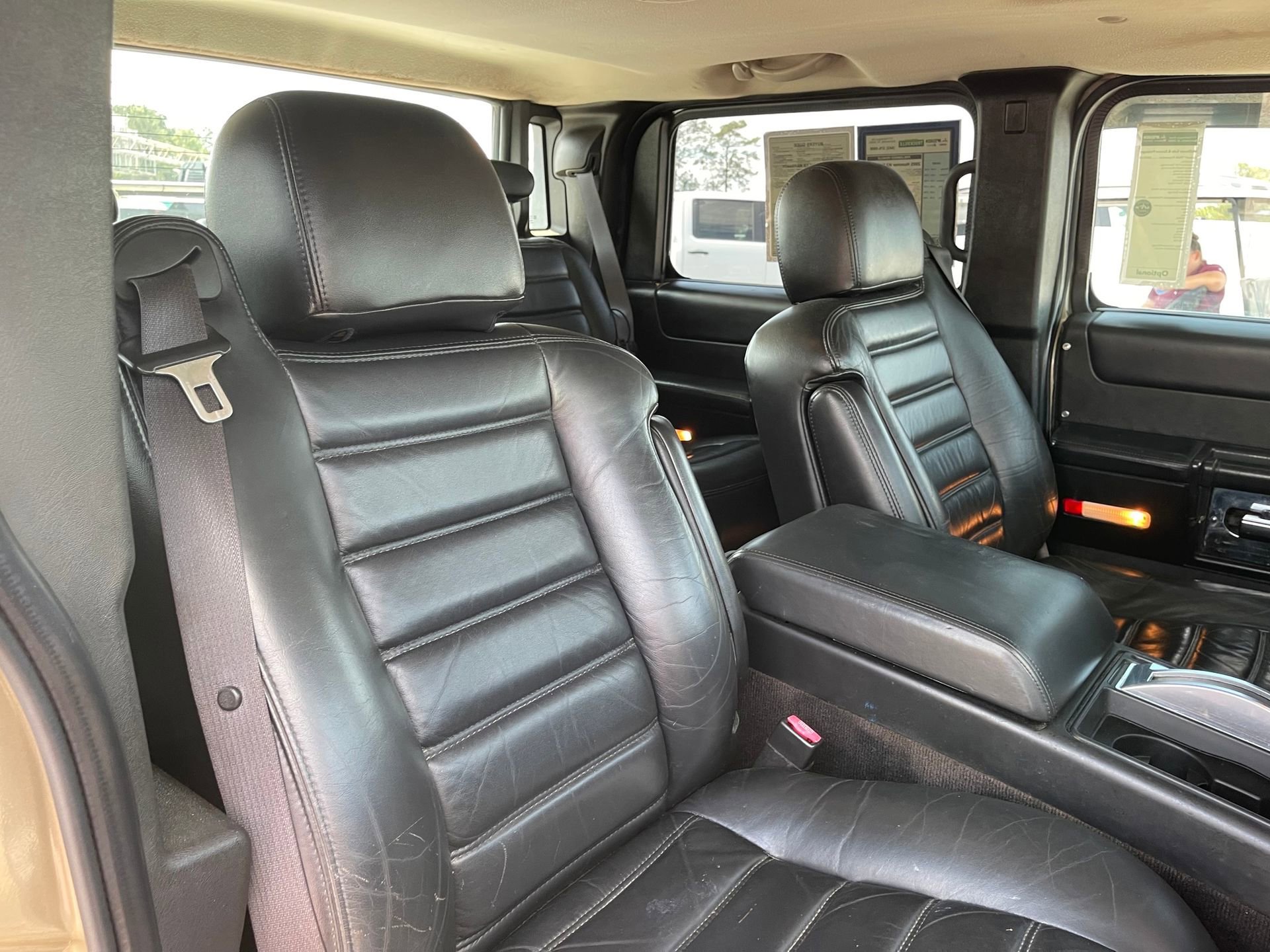 Used 2005 HUMMER H2 SUT w/ Preferred Equipment Group image 25