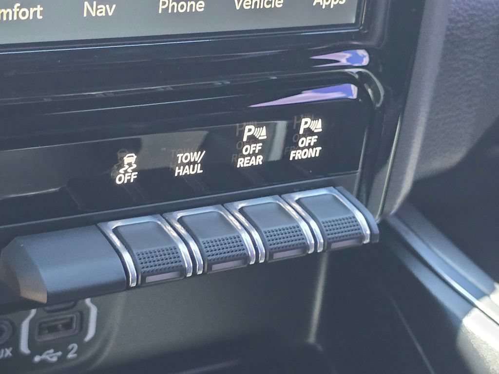 Used 2023 RAM 1500 Laramie AWD/4WD image 29