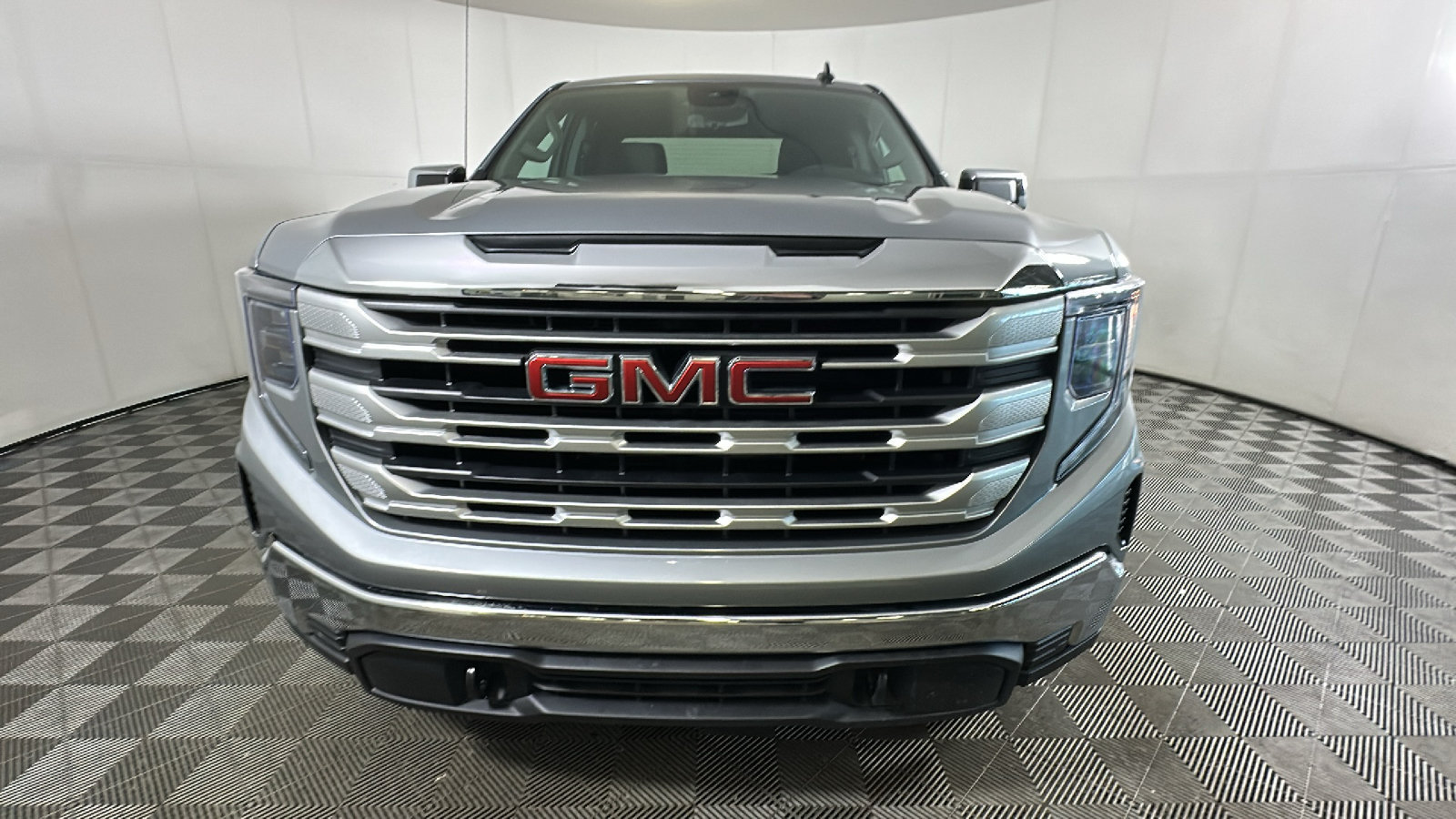 New 2026 GMC Sierra 1500 SLE AWD/4WD image 9
