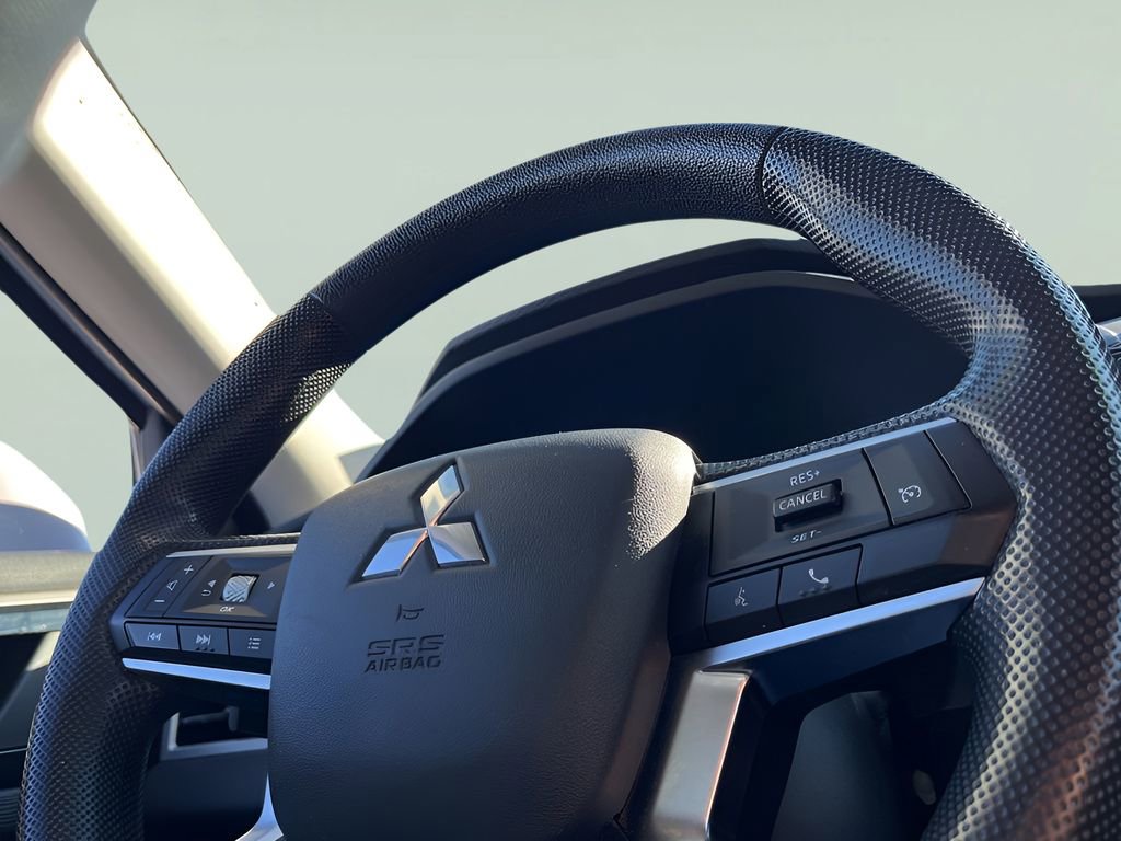 Used 2022 Mitsubishi Outlander ES image 15