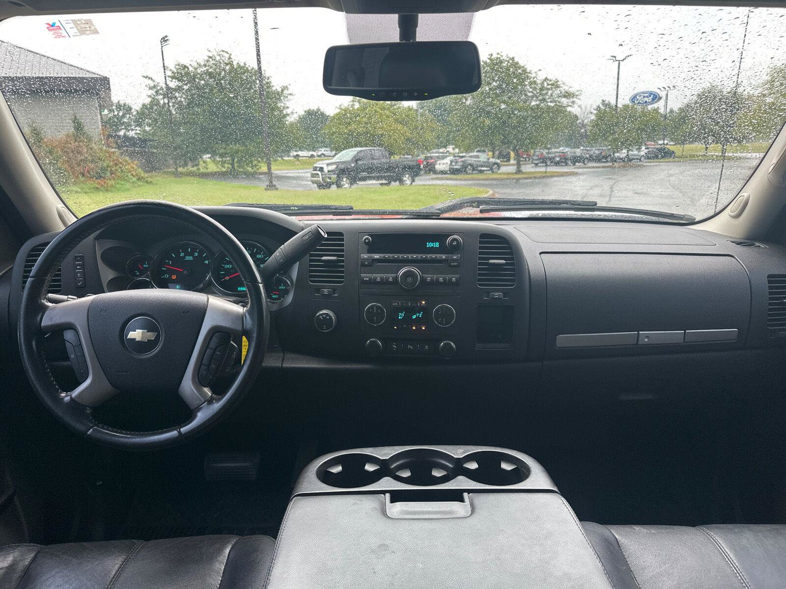 Used 2010 Chevrolet Silverado 2500 LT w/ Interior Plus Package AWD/4WD image 13