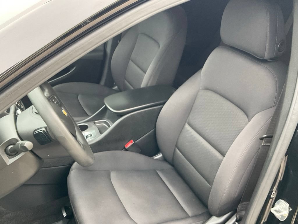 Used 2025 Chevrolet Malibu LS FWD image 11