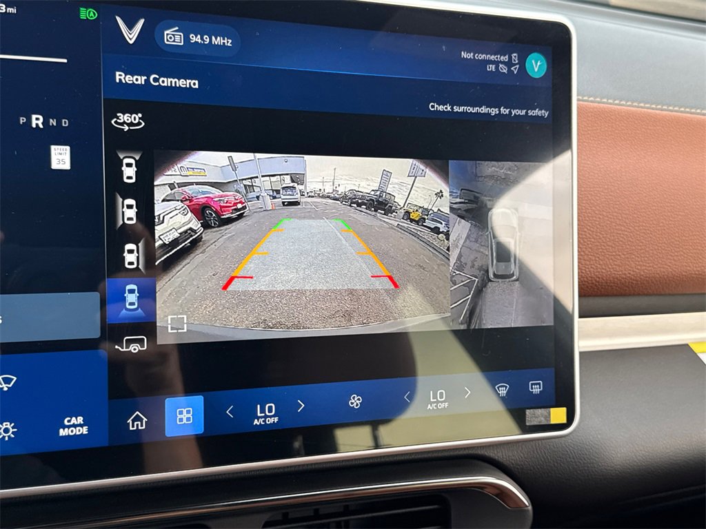 New 2025 VinFast VF 8 Plus image 29