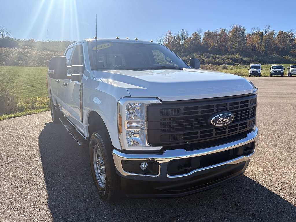 Used 2024 Ford F350 XL w/ FX4 Off-Road Package AWD/4WD image 7