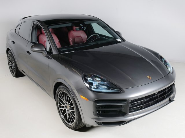 Used 2020 Porsche Cayenne Turbo AWD/4WD image 28