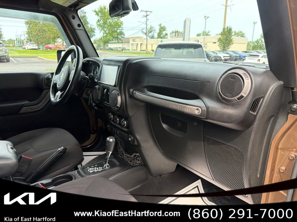 Used 2015 Jeep Wrangler Unlimited Sport w/ Quick Order Package 24S AWD/4WD image 12