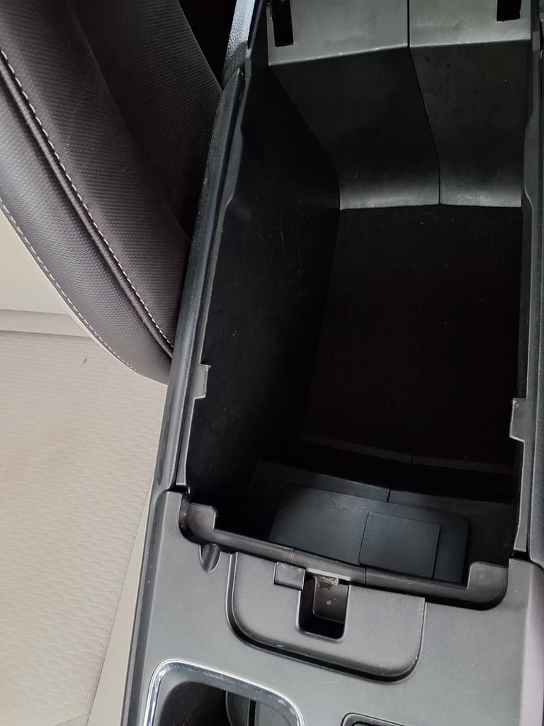 Used 2019 Ford Fusion SE w/ Equipment Group 151A FWD image 32