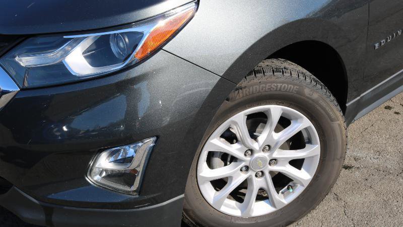 Used 2020 Chevrolet Equinox LT w/ Driver Convenience Package image 4