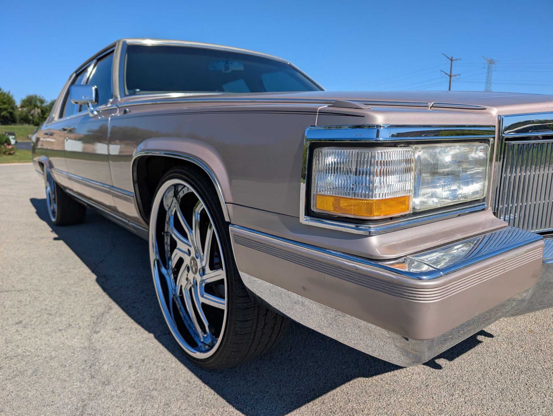 Used 1990 Cadillac Brougham image 52
