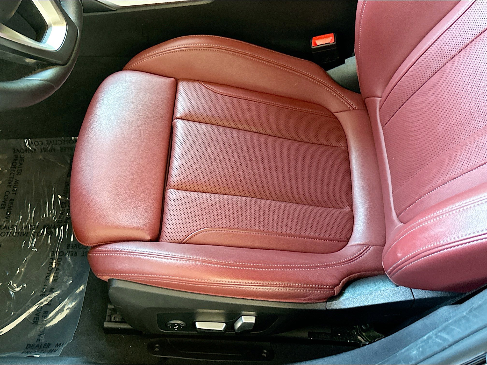 Certified 2023 BMW 330i Sedan w/ Convenience Package RWD image 19