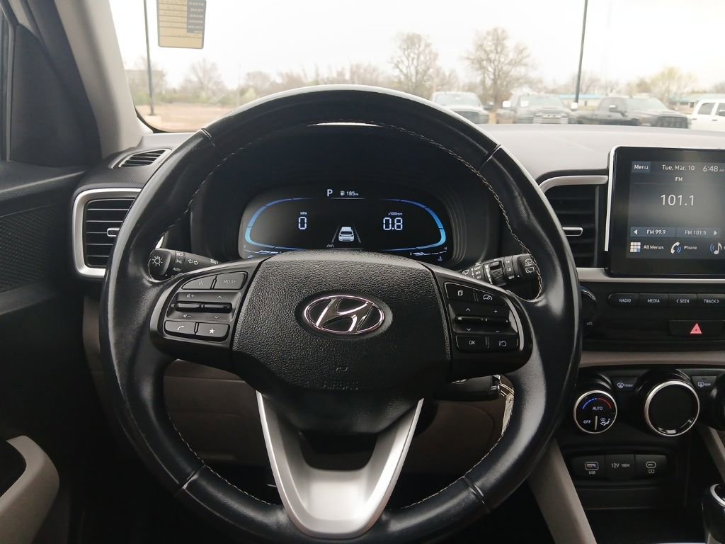 Used 2023 Hyundai Venue SEL image 14