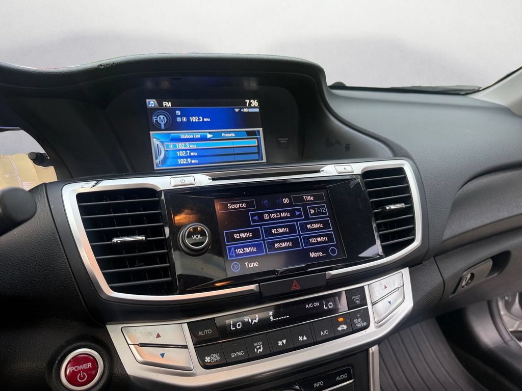 Used 2015 Honda Accord Touring image 17