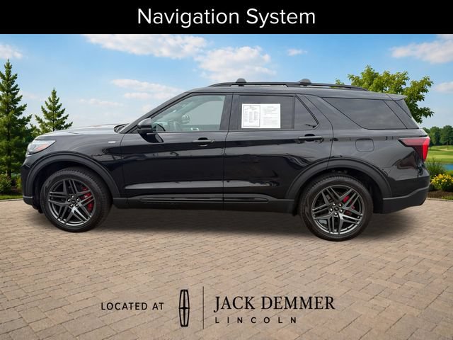 Used 2025 Ford Explorer ST-Line w/ Premium Package AWD/4WD image 4