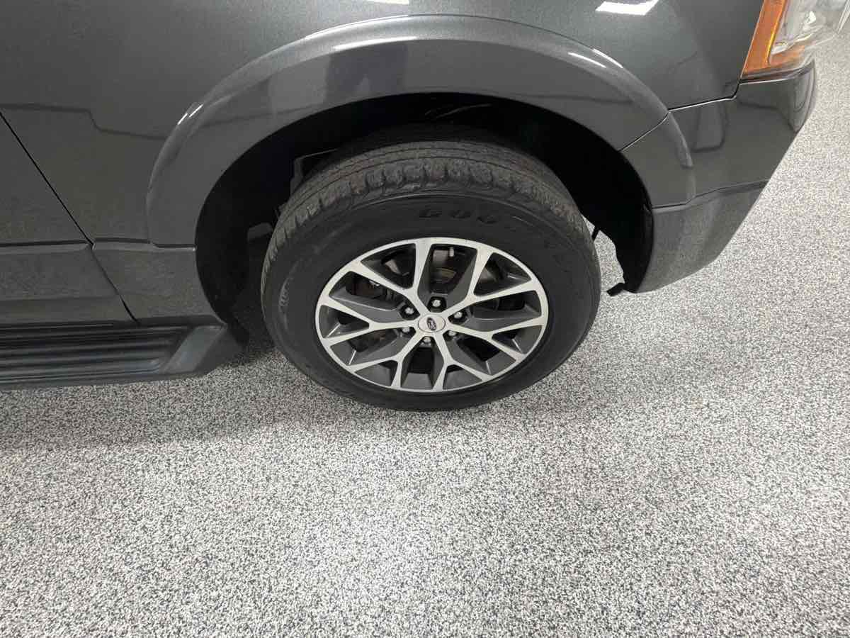 Used 2015 Ford Expedition EL XLT w/ Equipment Group 202A image 37