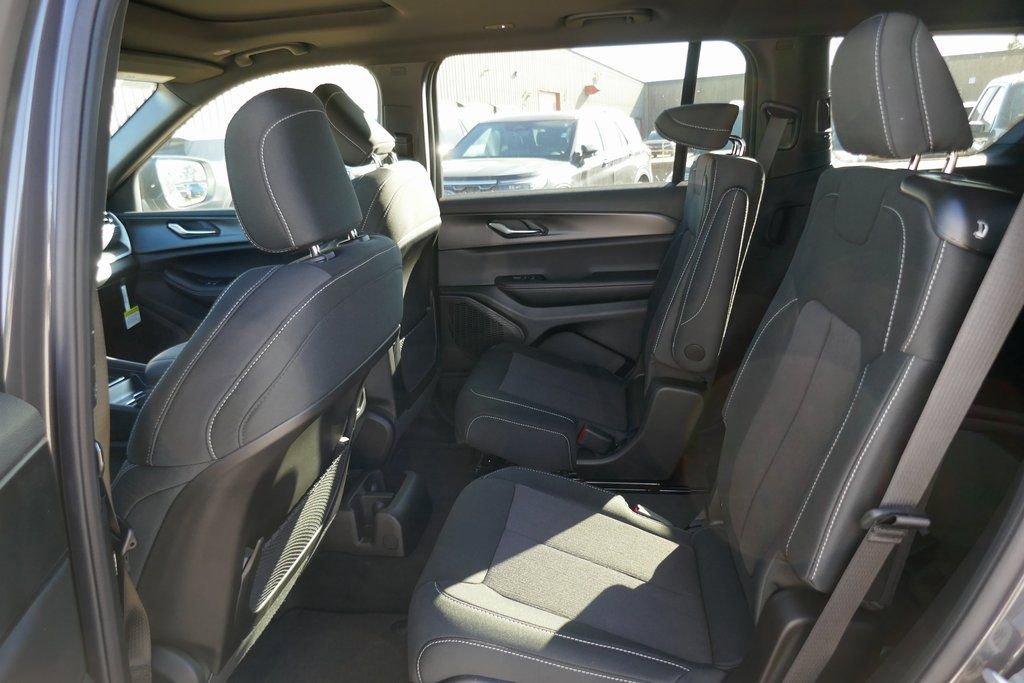 New 2025 Jeep Grand Cherokee L Laredo w/ Trailer Tow Package image 12