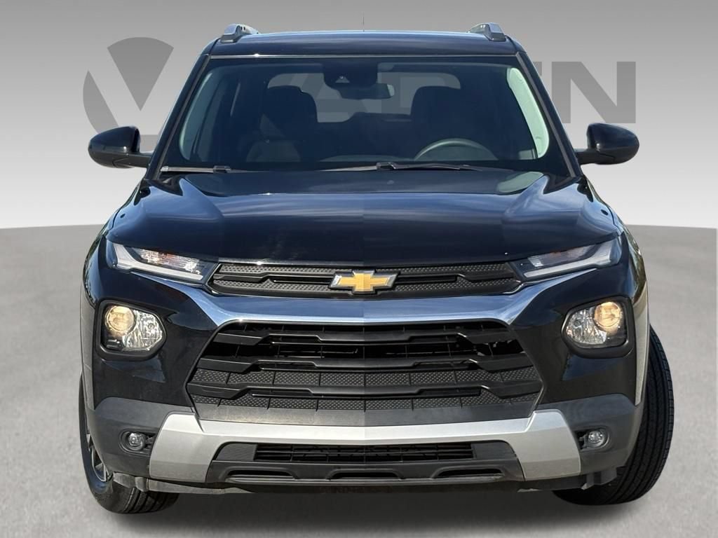 Used 2023 Chevrolet TrailBlazer LT FWD image 2