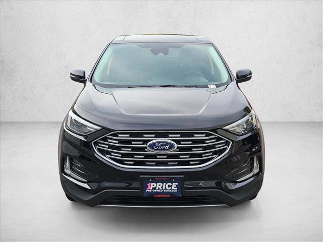 Used 2023 Ford Edge Titanium w/ Class II Trailer Tow Package image 2