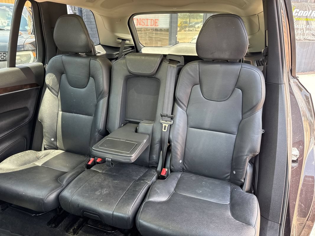 Used 2016 Volvo XC90 T6 Momentum w/ Momentum Plus Package AWD/4WD image 15