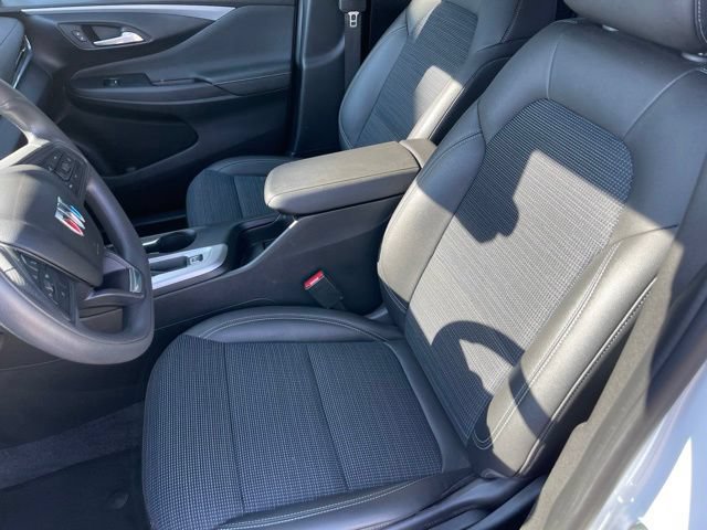 Certified 2025 Buick Envista Preferred w/ Advanced Safety Package FWD image 10