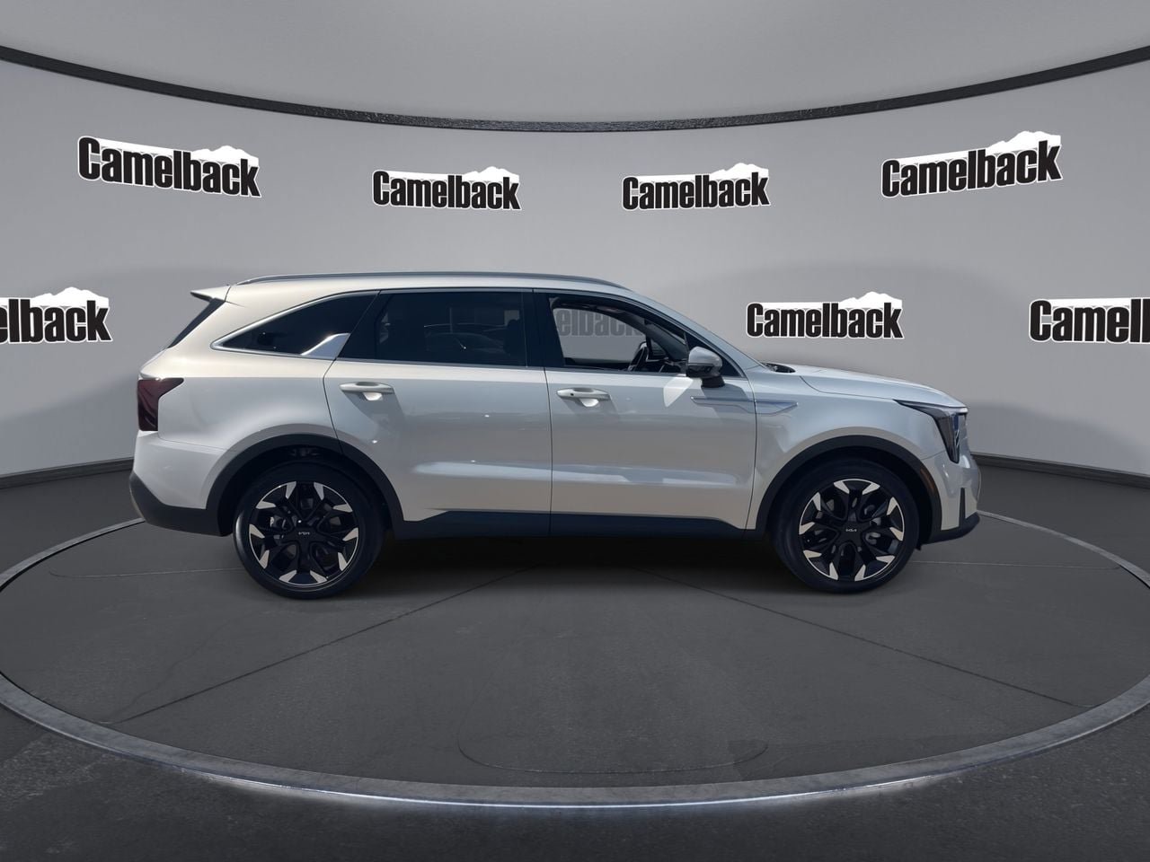 Certified 2026 Kia Sorento EX w/ EX Premium Package image 8