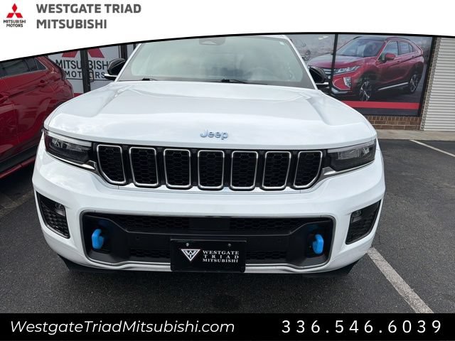 Used 2023 Jeep Grand Cherokee Overland AWD/4WD image 2
