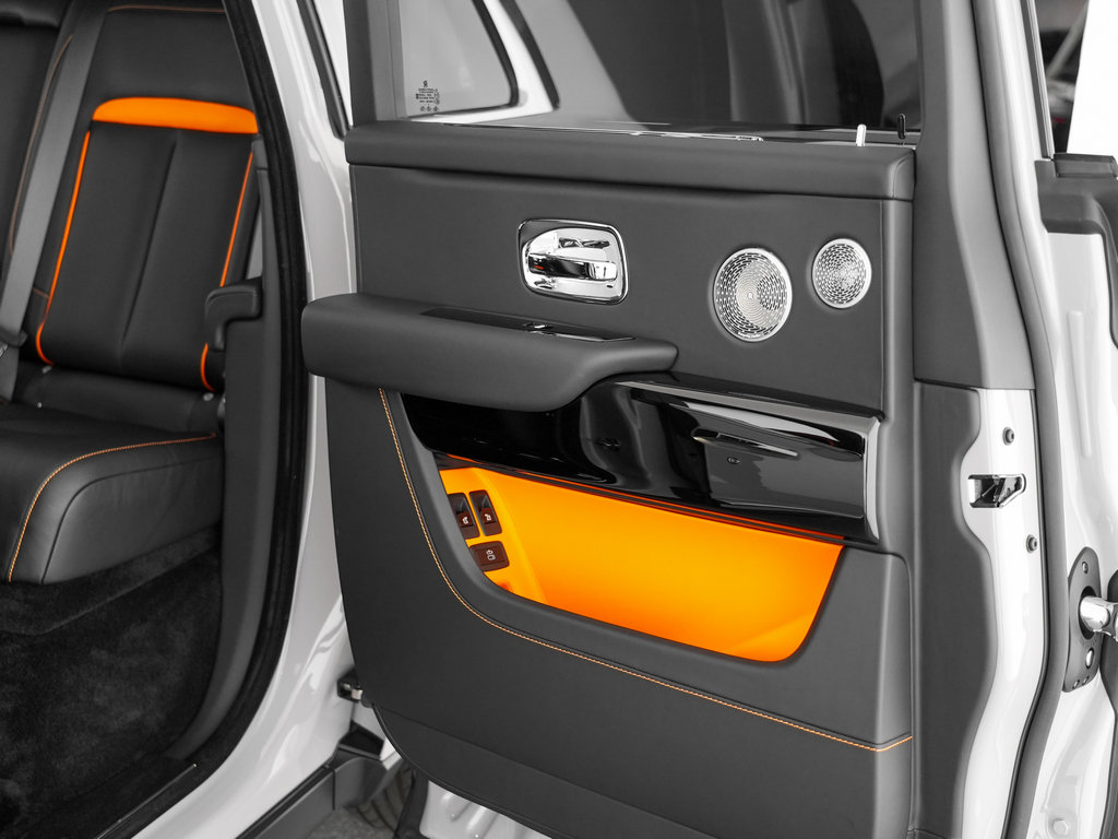 Certified 2024 Rolls-Royce Cullinan AWD/4WD image 27