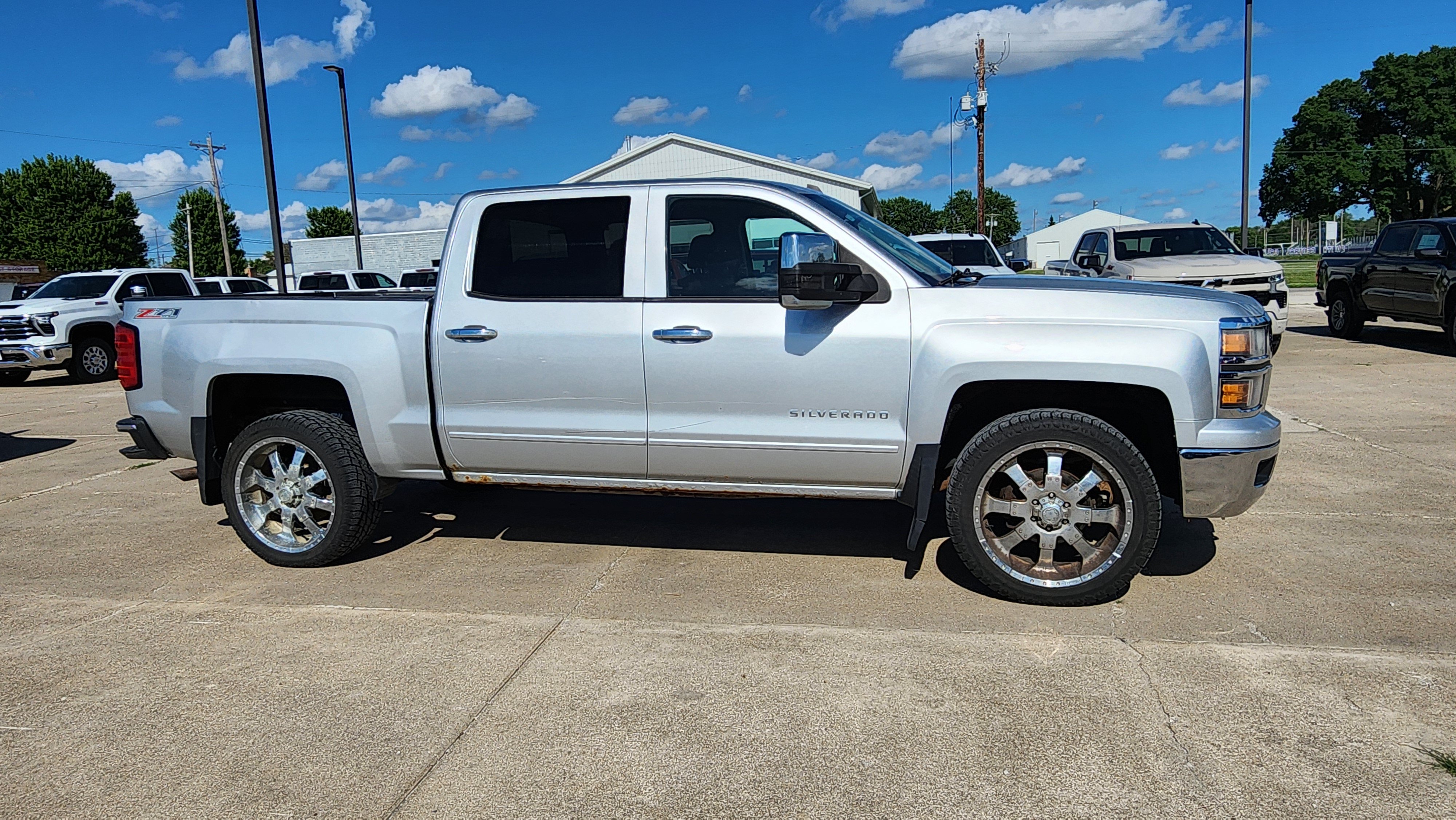 Used 2015 Chevrolet Silverado 1500 LT w/ All Star Edition AWD/4WD image 4