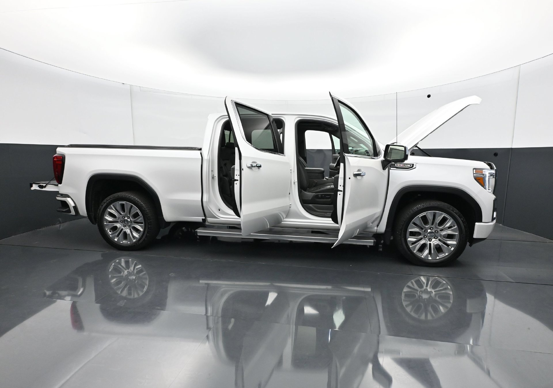 Used 2022 GMC Sierra 1500 Denali w/ Denali Premium Package AWD/4WD image 37
