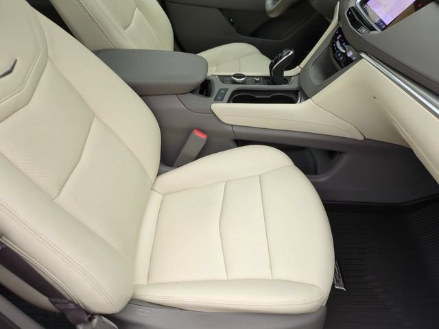 Certified 2024 Cadillac XT5 Premium Luxury w/ Technology Package AWD/4WD image 27