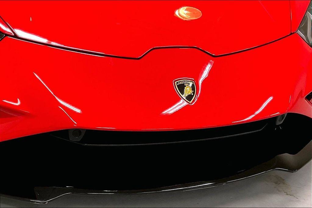 Used 2021 Lamborghini Huracan EVO RWD image 31